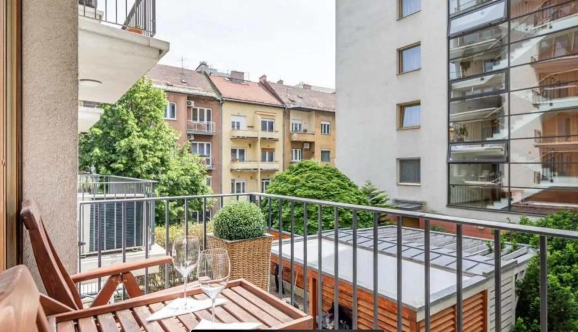 Buda Gem Apartment With Parking Budapest